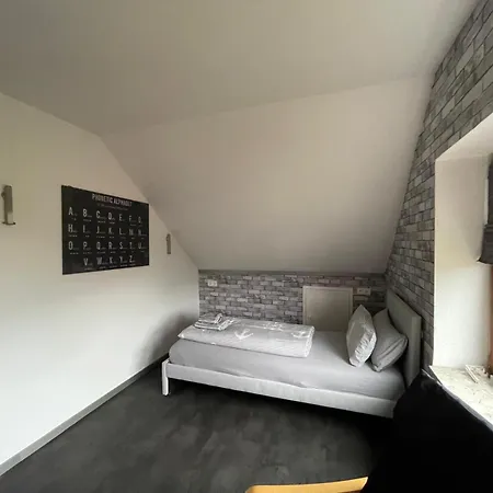 Apartment Fuer Arbeiter Und Reisende, Wilhelm-busch