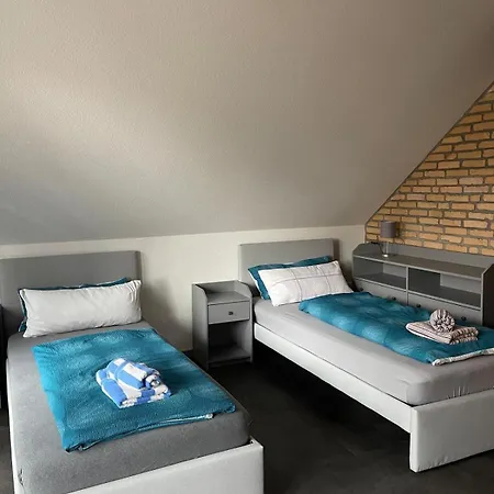 Apartment Fuer Arbeiter Und Reisende, Wilhelm-busch *